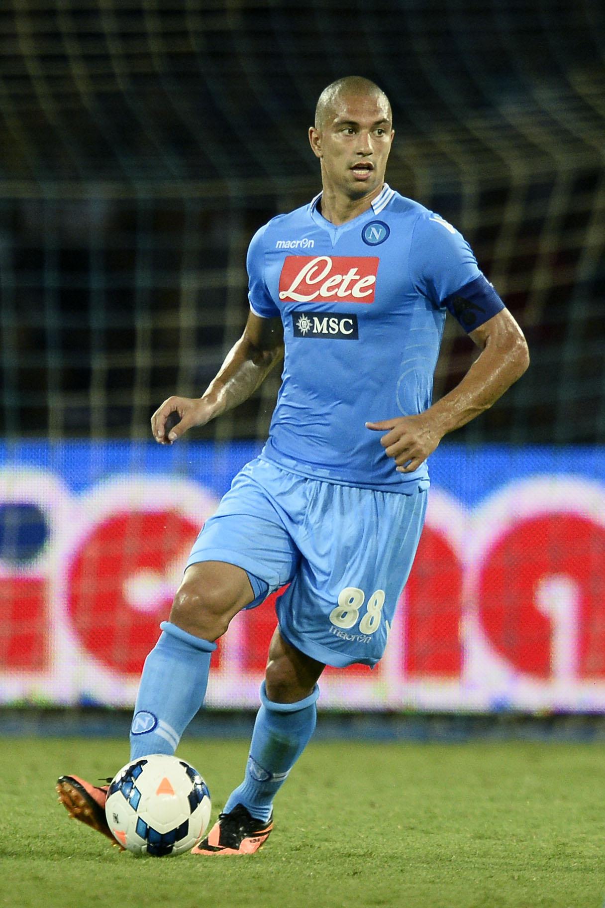 Inler Gokhan Napoli 2013 maglia azzurra azione ifa